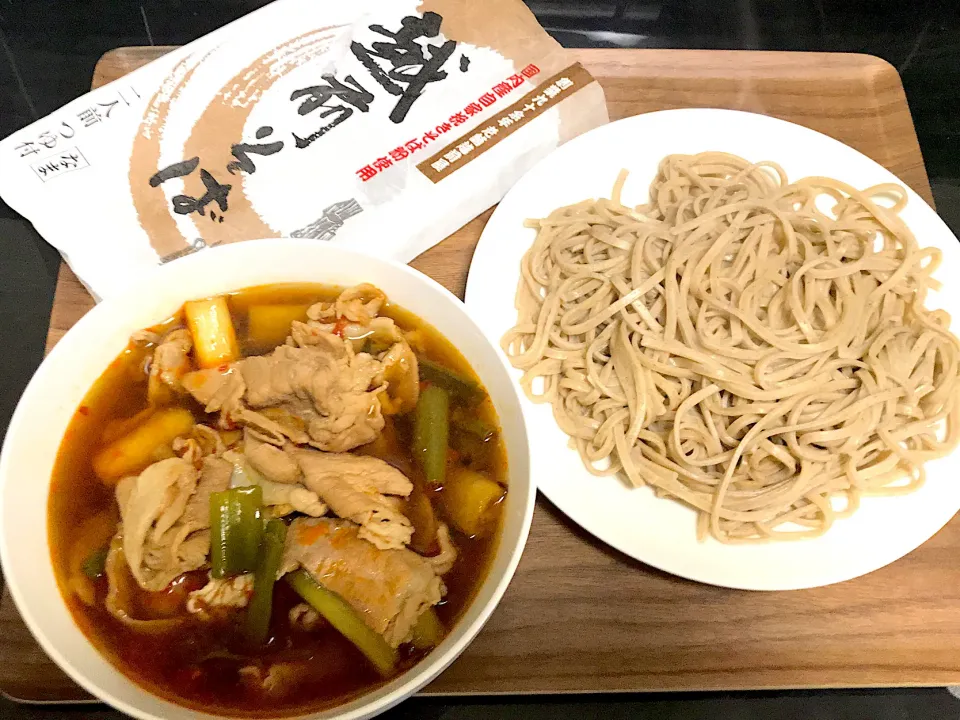 Snapdishの料理写真:ピリ辛豚肉つけ蕎麦|Tak@さん