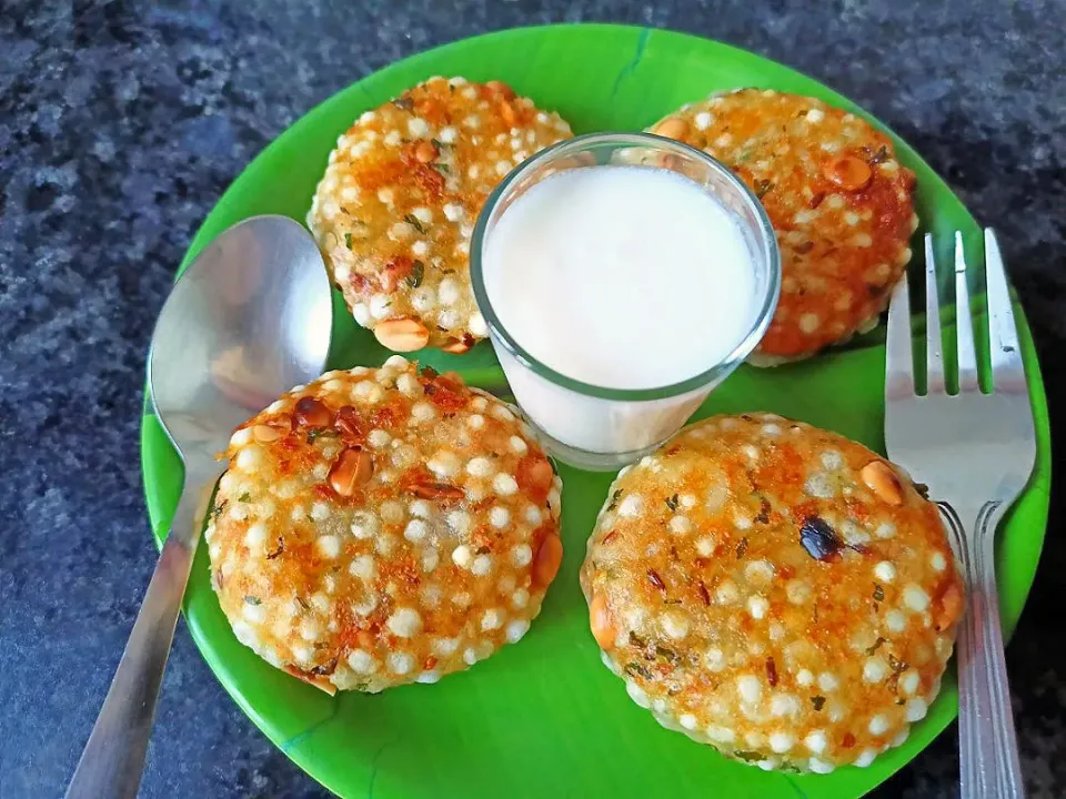 Crispy Sabudana Vada recipe 😋
plz like share and subscribe to our channel for more such recipes 😋🙏|Food philicさん