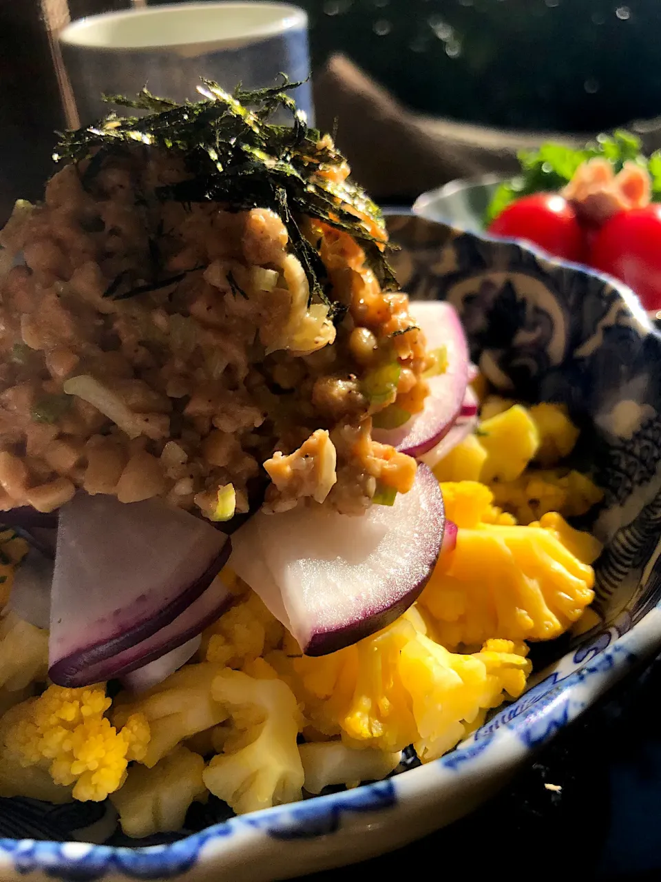 Snapdishの料理写真:カリフラワーライスの納豆丼♪|ちーちさん