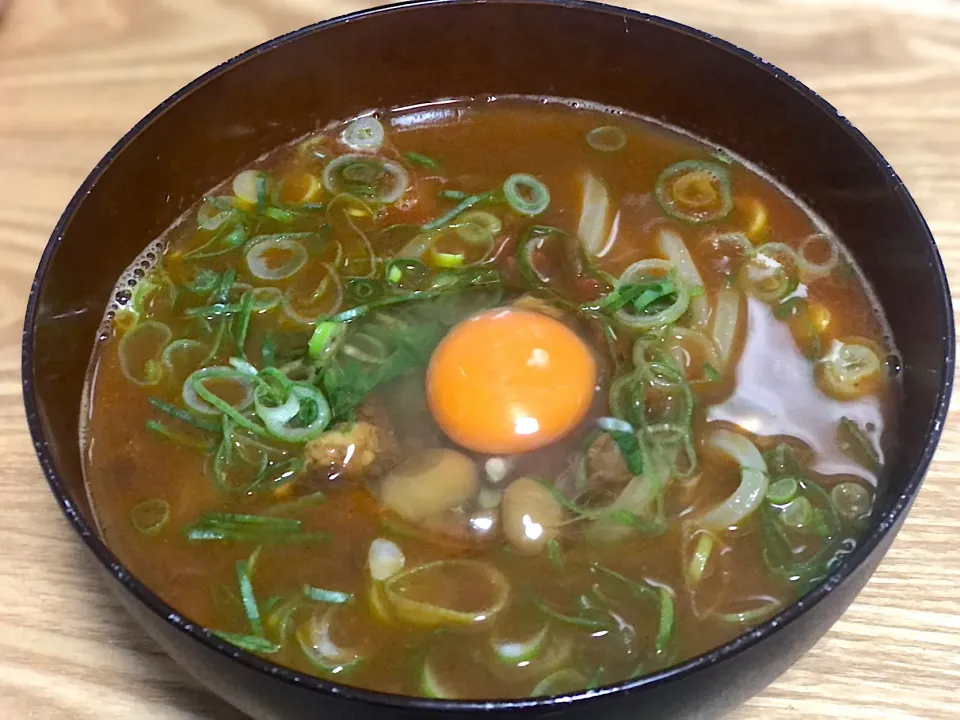 ☆レトルトカレーで簡単月見カレーうどん|まぁたんさん