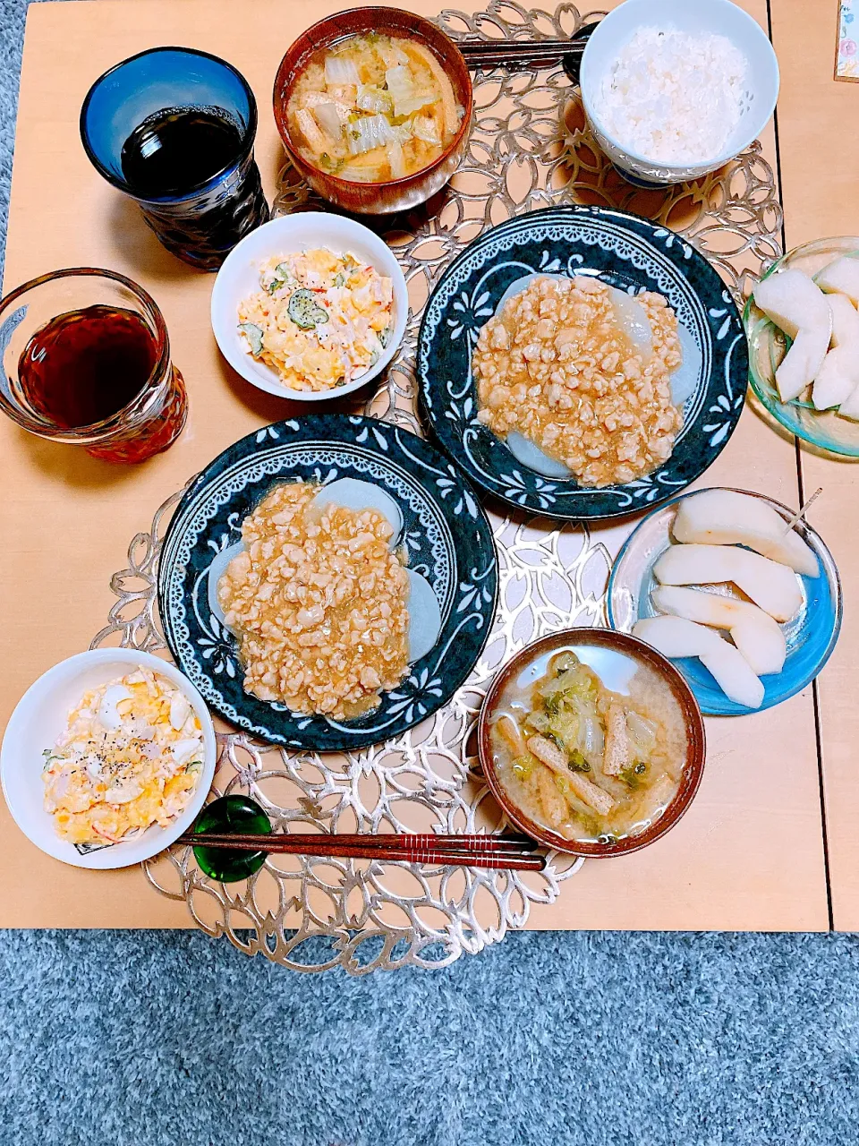 ふろふき大根、明太マヨポテトサラダ🥔白菜と油揚げのお味噌汁、洋梨🍐|まゆさん