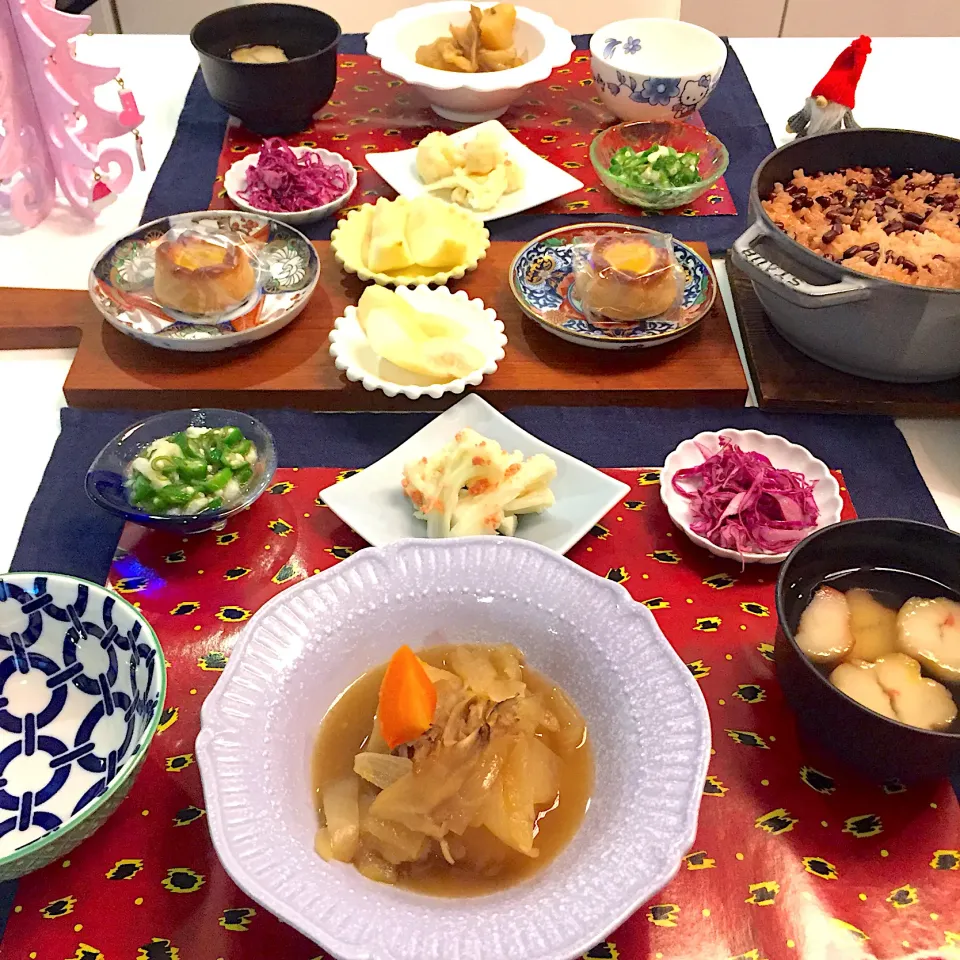 お赤飯と煮物 朝食|lunadropさん