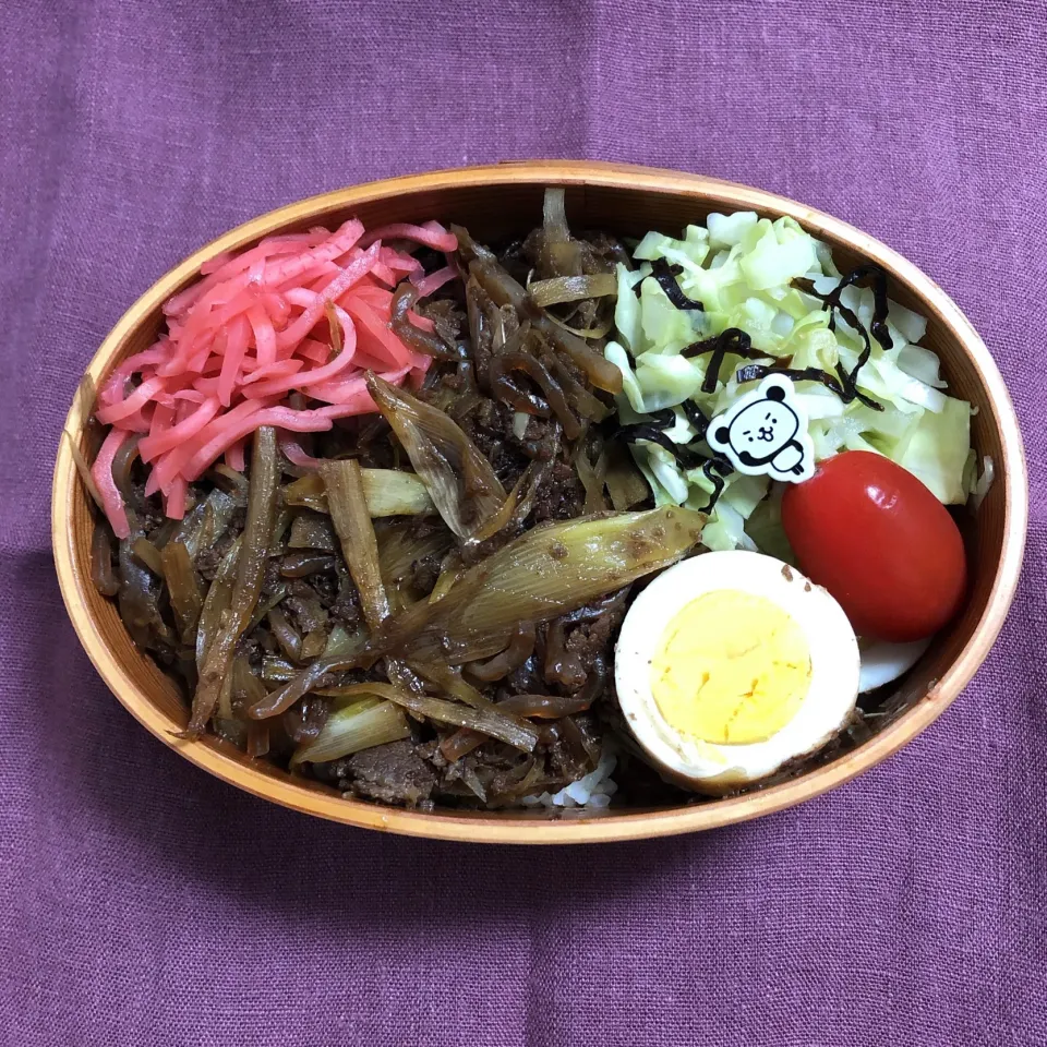 2020/12/08
すき焼き丼
キャベツの塩昆布酢和え
ゆで卵
ミニトマト🍅|aichanさん