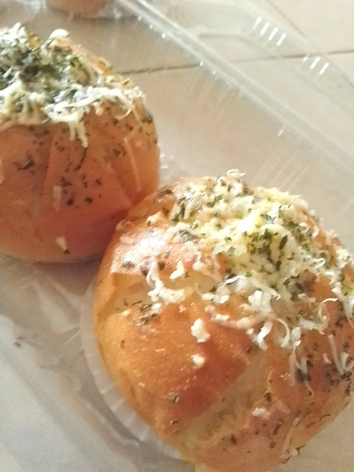 garlic cheese bread|tikaさん