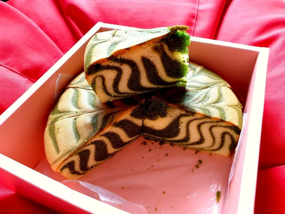 Zebra Matcha Cake From BFF|envymaqueenさん