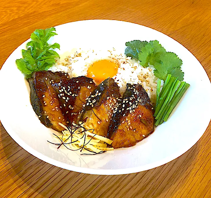 Snapdishの料理写真:ぶりの照り焼き丼|Satomi Sakaueさん