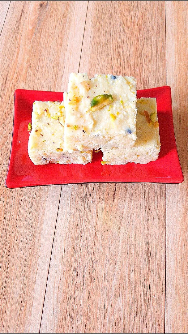 Milk powder Barfi Recipe|Aroob Haiderさん