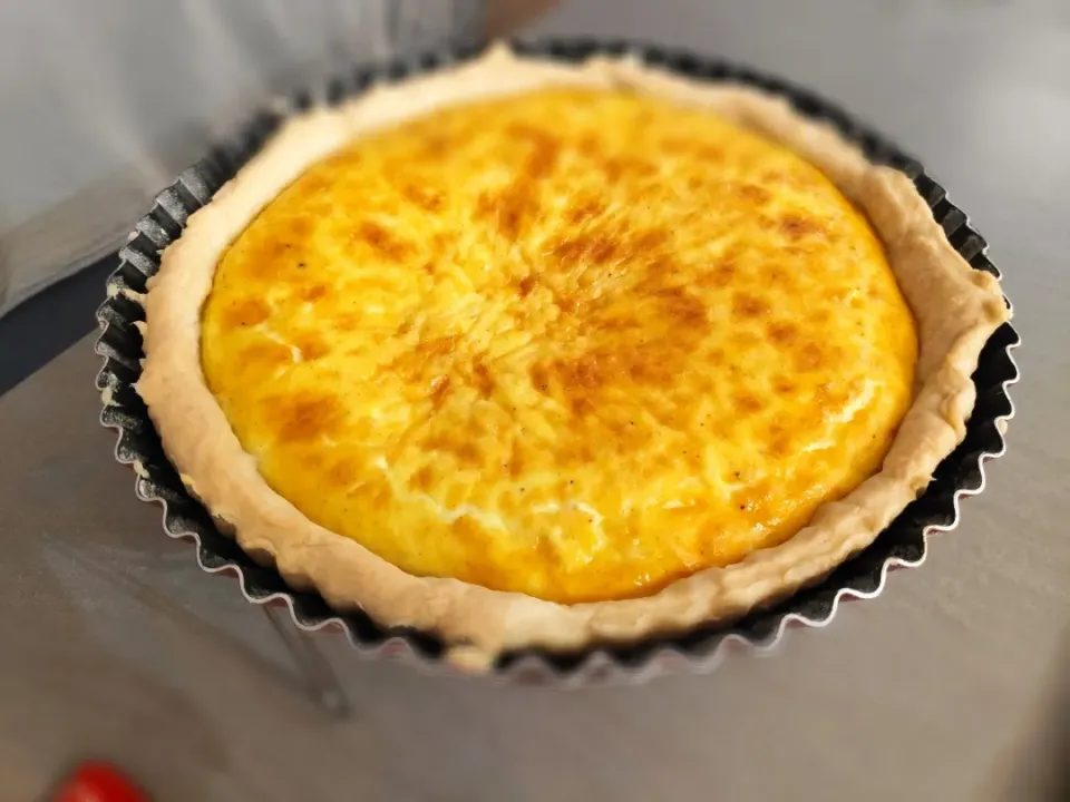 Snapdishの料理写真:Quiche Lorraine ( キッシュ )|Ery_05さん