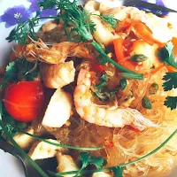 Homemade white noodle salad with pron |Thandar Soeさん