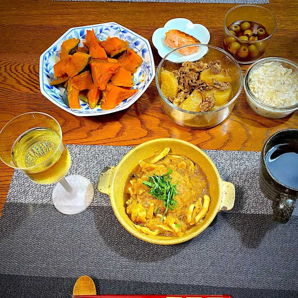 和風おろし煮込みハンバーグ、キノコいっぱい、南瓜の甘煮、大根と牛肉の煮物、ワイン|yakinasuさん