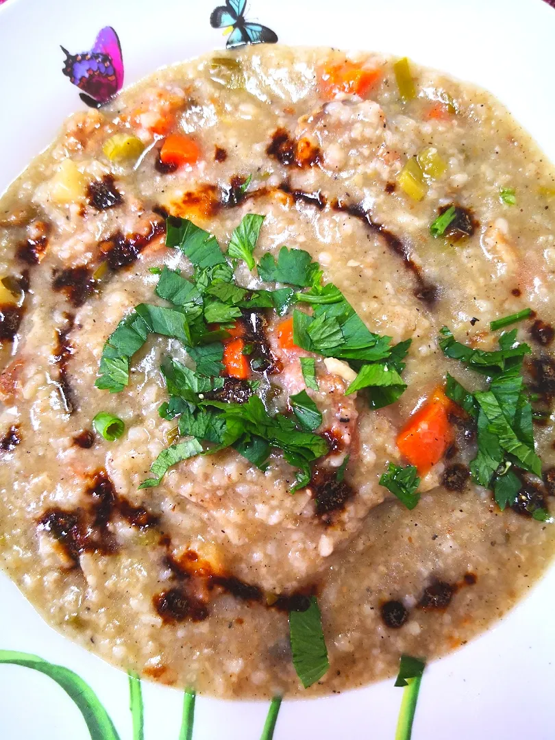 Snapdishの料理写真:Bubur Daging Mewah|By't Zakariaさん