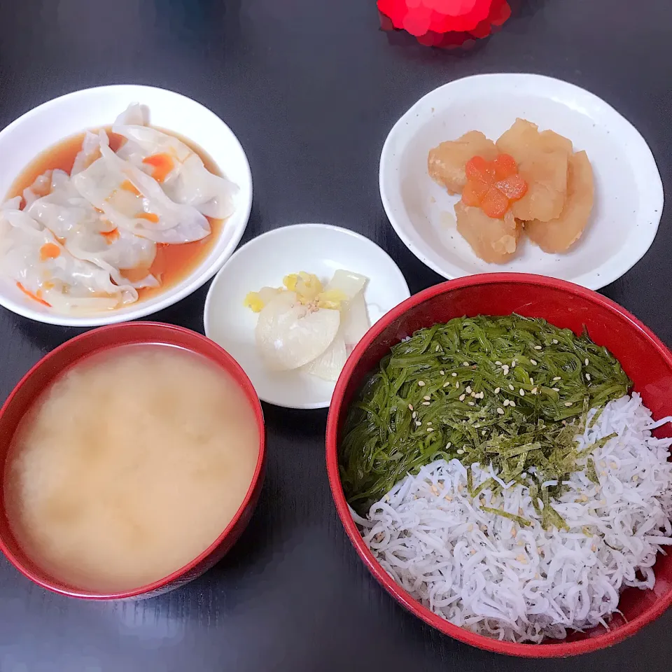 しらすの二色丼|おいもさん