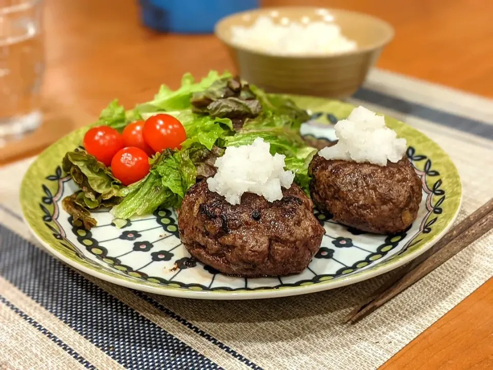 Snapdishの料理写真:鹿肉ハンバーグ🦌おろしポン酢でサッパリいただきます🎵|Kanaさん