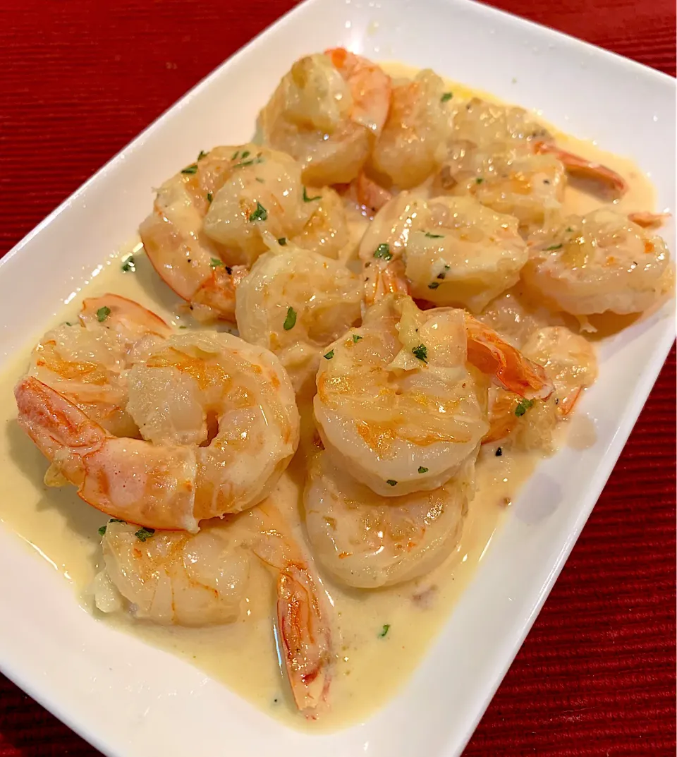 Keto-Creamy Garlic Shrimp|Alma's Home Kitchenさん