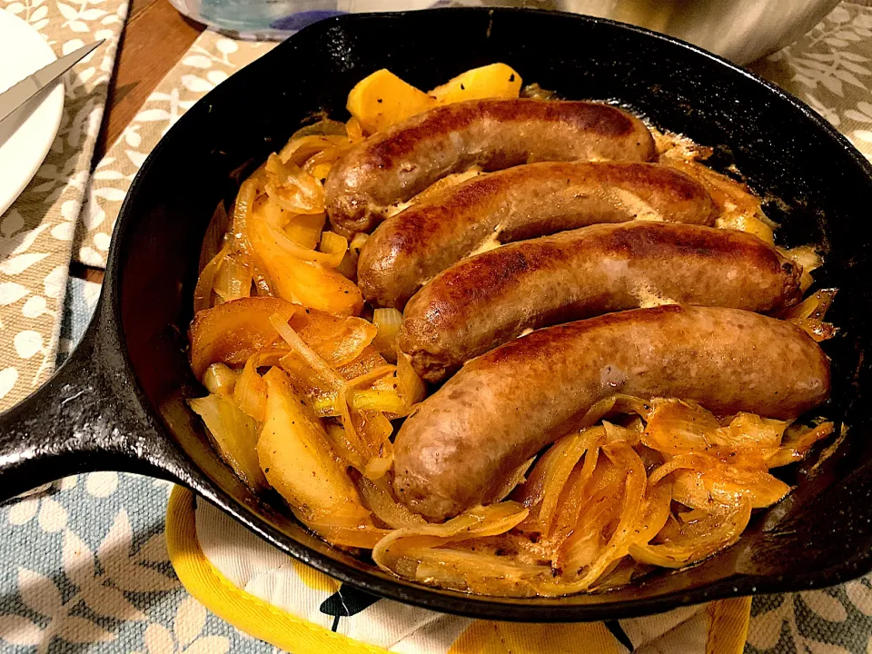 Beer bratwurst and apple|Sakieeeeenさん