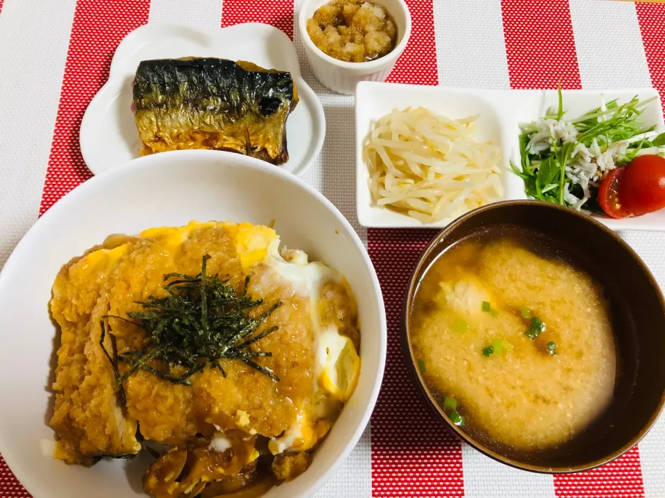 【続大戸屋のもの】カツ丼|飛鳥さん