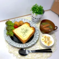 Snapdishの料理写真:チーズトースト朝ごパン 🍞|mimi38さん