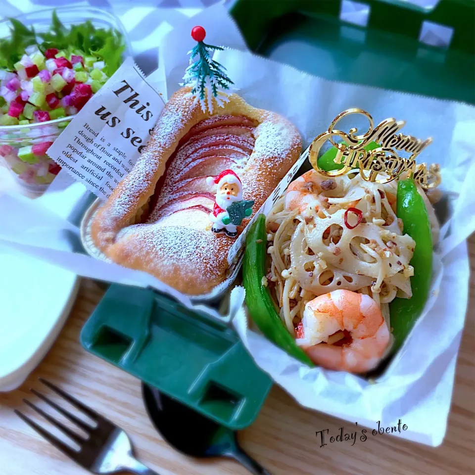 Snapdishの料理写真:アンチョビパスタ🍝3色大根のポテサラ🥔りんごケーキ🍎弁当🍱|Naoさん