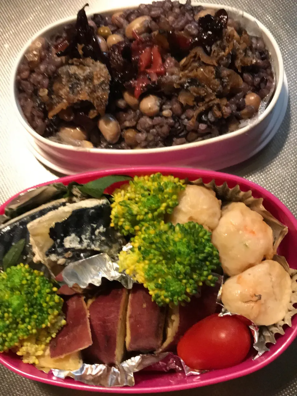 海老団子とさばの煮物のお弁当❣️|うまのしっぽさん