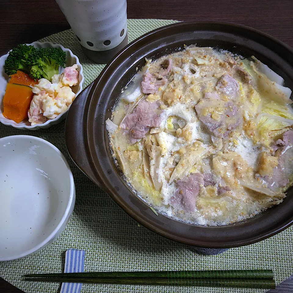 12/10晩ご飯：ごぼうともやしの胡麻豆乳味噌鍋|ななみんさん