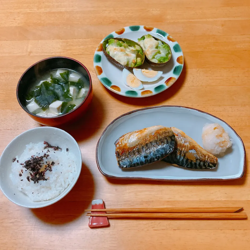 塩さばとアボカドチーズ焼き🥑|ちゃみこさん