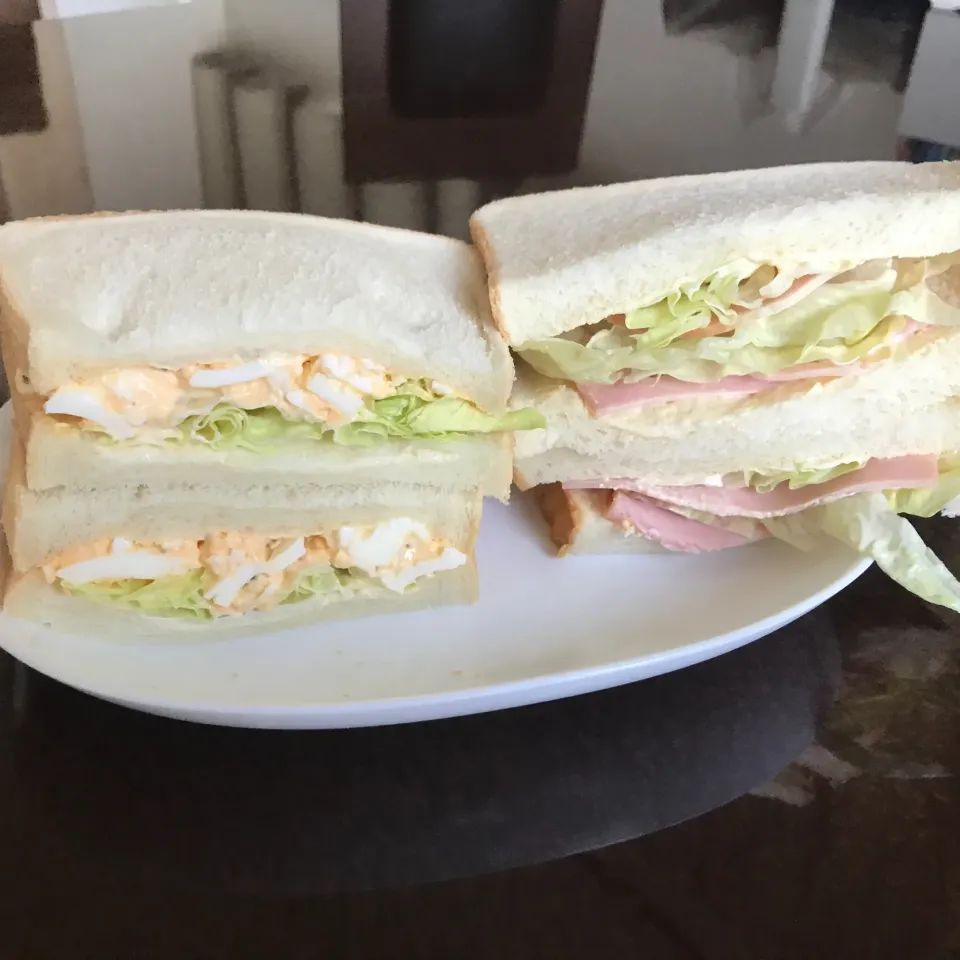 Snapdishの料理写真:サンドイッチ🥪たまご、ハムレタス|純さん