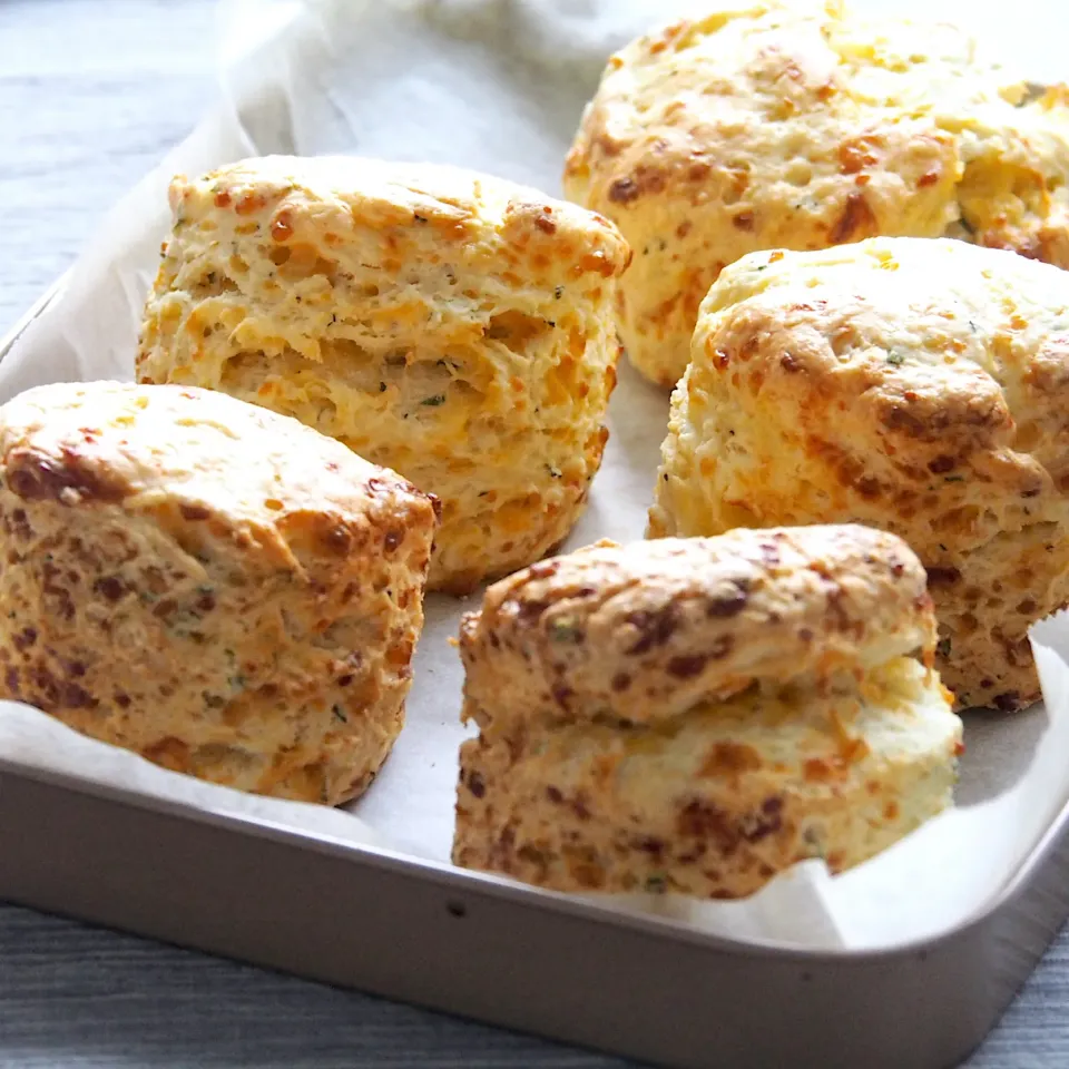 Rosemary & cheese scones|Misstyさん