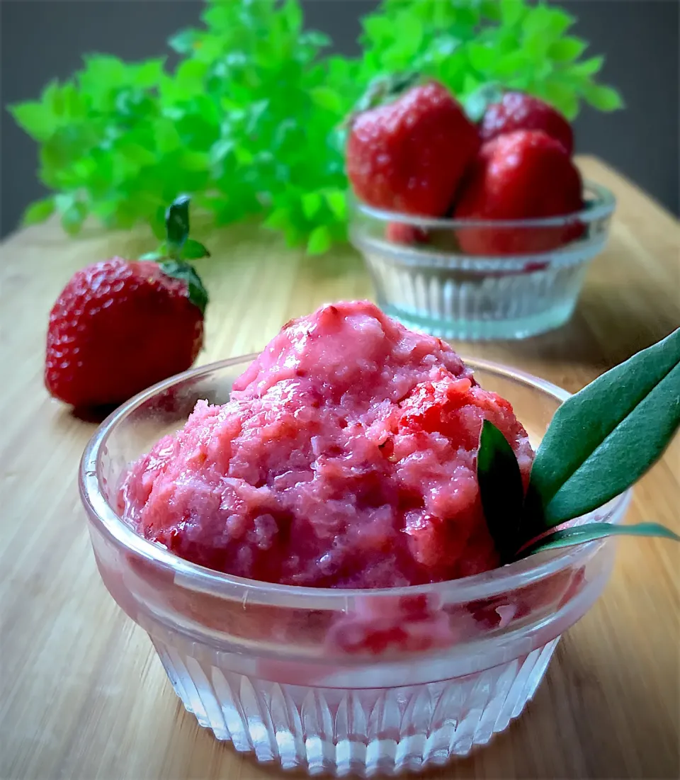 Snapdishの料理写真:苺のもみもみシャーベット🍓|9421beruさん