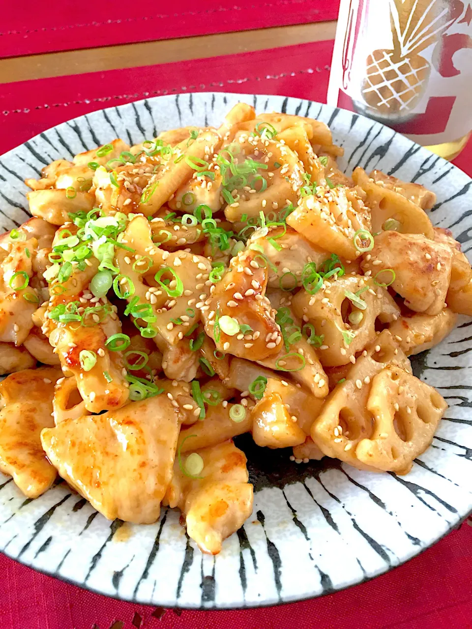 鶏むね肉とれんこんの甘酢炒め🍀|おかちさん