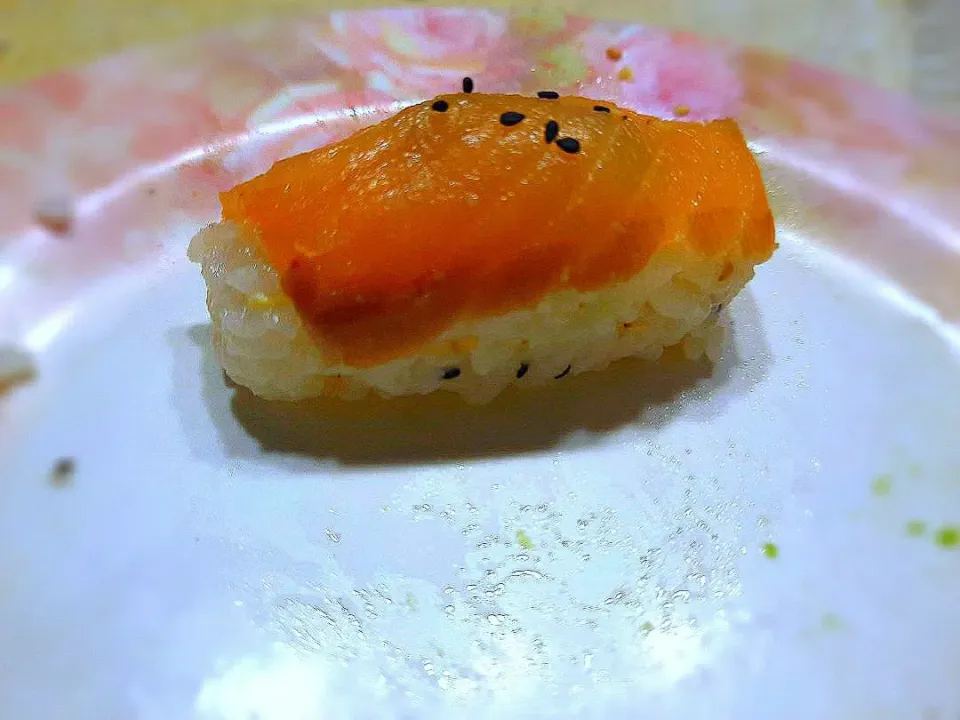 Salmon Sashimi..|pshrさん