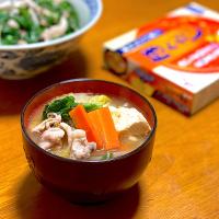 晩ごはん キムチ鍋風具だくさん豚汁