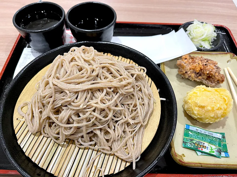 大ざる　ミニ山賊焼き　玉子天|マハロ菊池さん