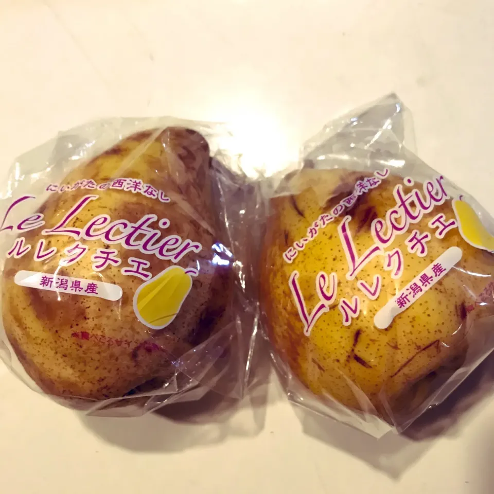 🍐これおいしいよね🥰数日前、近所のスーパーで１個１００円で売ってて😳びっくり😳そろそろ食べごろかなー☺️新潟県ありがとう😊🍐|ノムリエさん