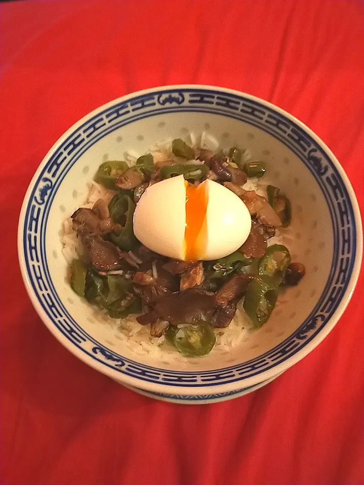 oeuf mollet champignons, sur don lit de riz|glorianeさん