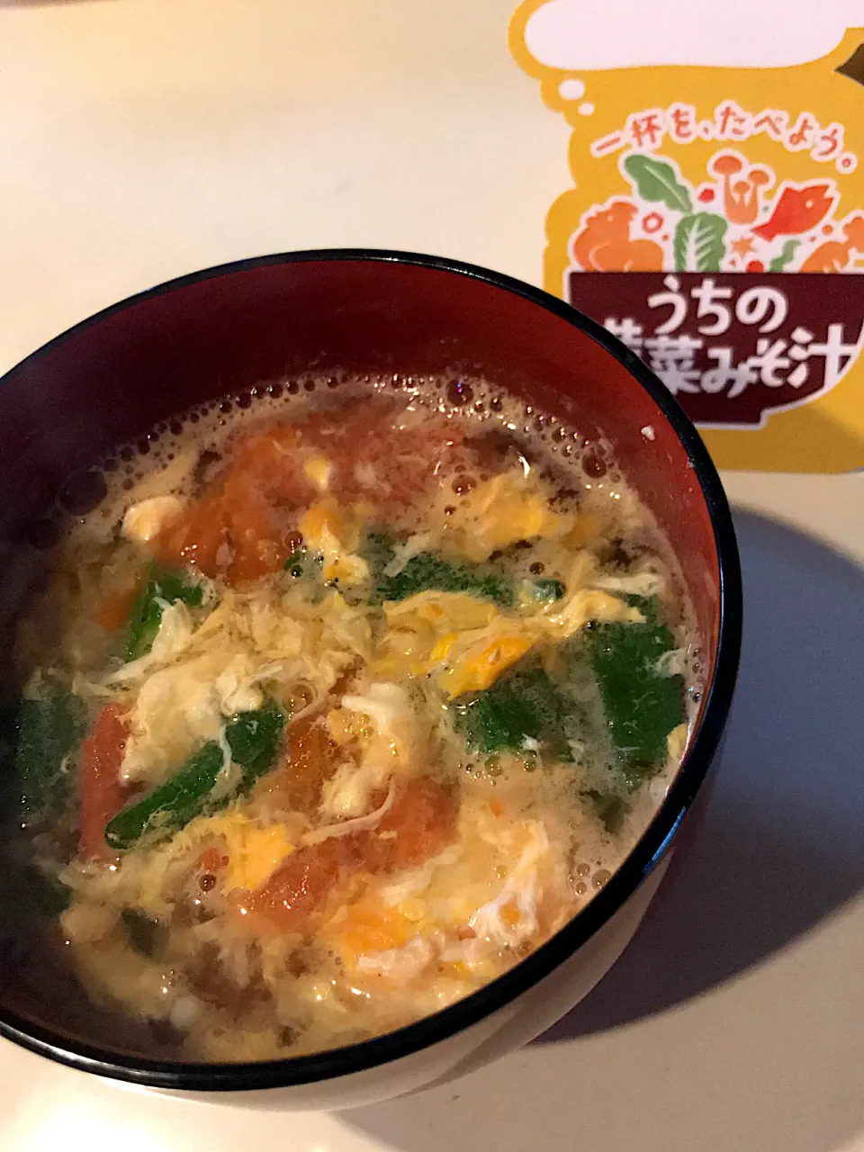 Snapdishの料理写真:メニューブックに掲載されていた　オクラとトマトのふわたまみそ汁🍅作ってみました😋オクラの香りが素敵🥰|ノムリエさん