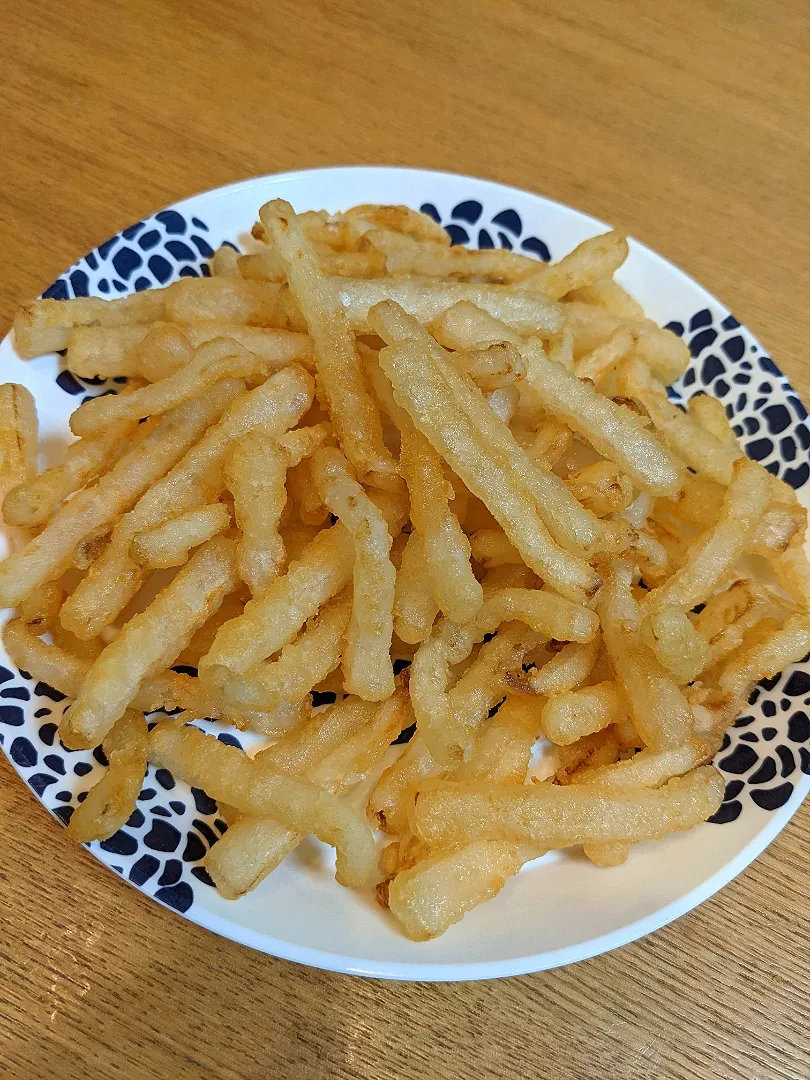 Snapdishの料理写真:シュトママさんの料理 焼きあごだし使って フライドだいこん|しほさん