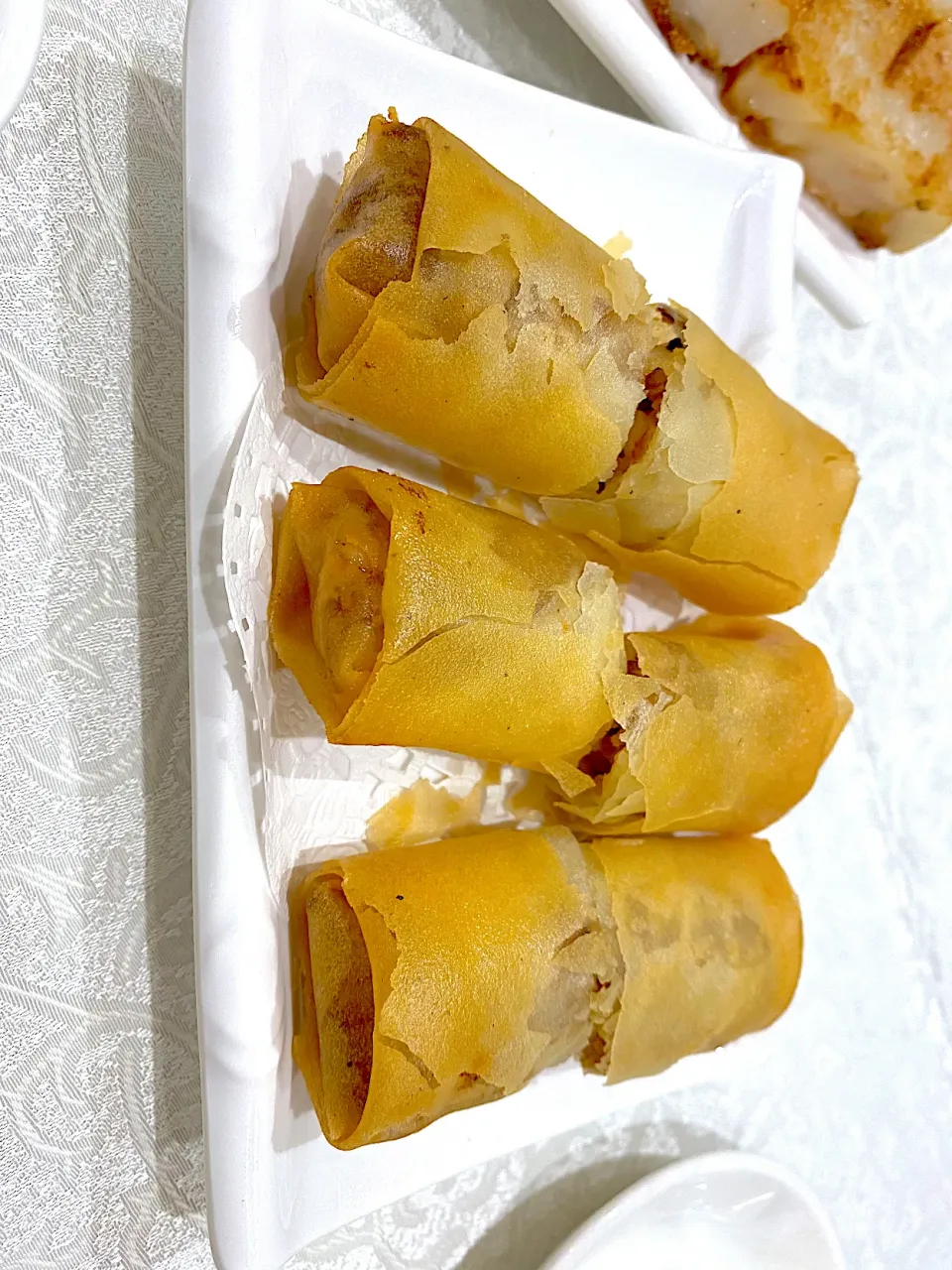 Deep fried spring rolls with taro and meat|skyblueさん