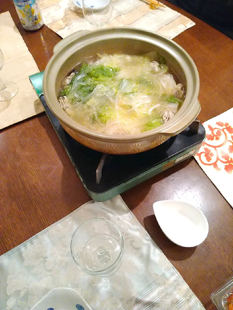 Snapdishの料理写真:イチロッタさんの料理 究極の白菜鍋「ピェンロー」わが家の冬の定番だな。(=´∀｀)|まめころさん