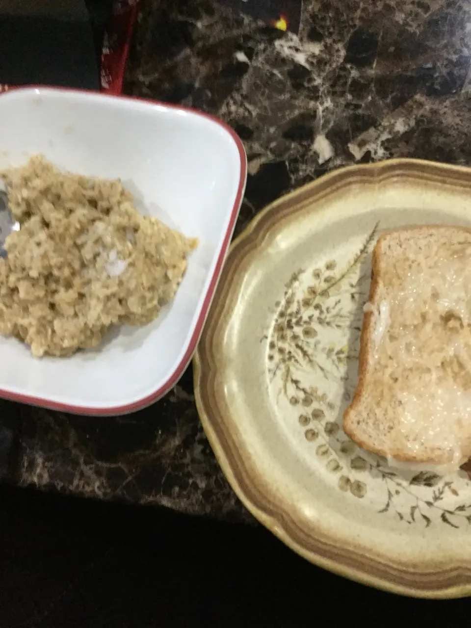 I had honey toast and a sugar free oatmeal|ninja kittyさん