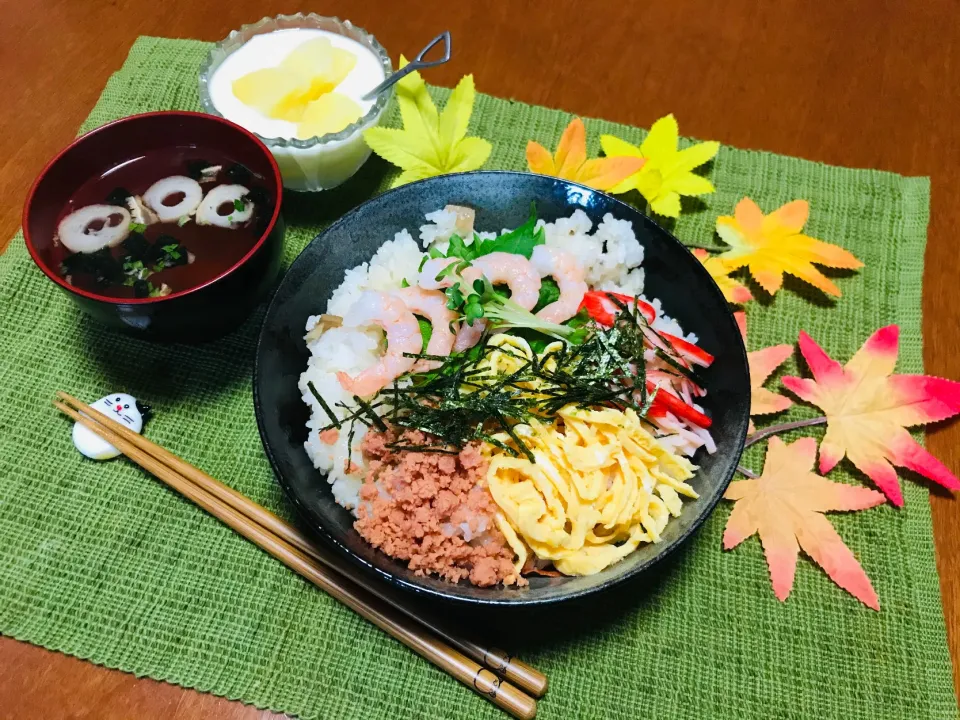 「あるもの乗っけ丼」|バシュランさん