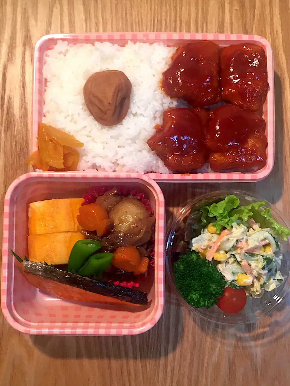 ピリ辛チキン 肉じゃが コールスロー弁当|あぐりさん