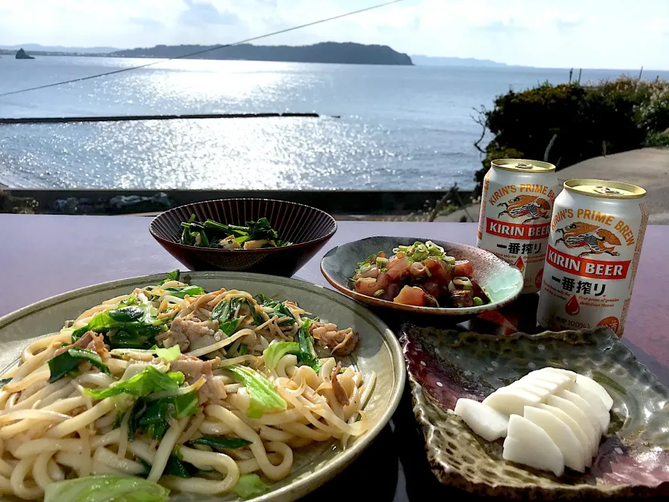 Snapdishの料理写真:2020.12.13 鰤のユッケで外飲み🍻🍻🍻|ゆみずさん