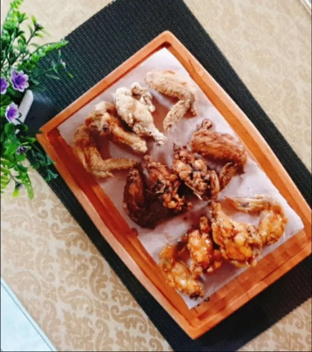 Chicken Wings
#Crispy Fried
#Sweet Chili
#Soy Garlic|Mikaela's Kitchenさん