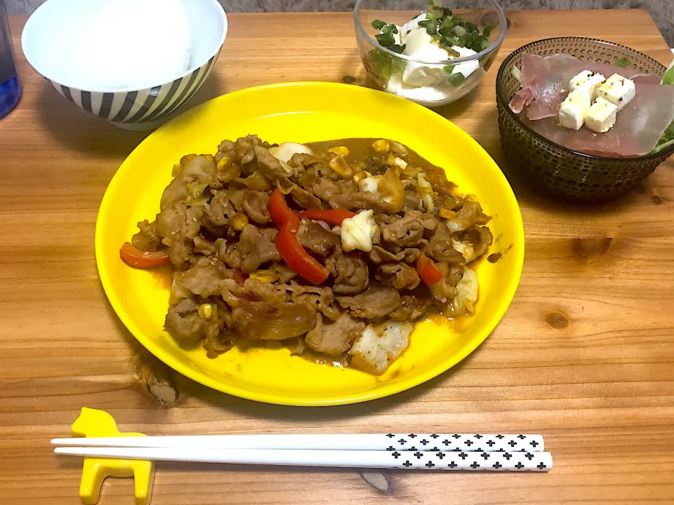 Snapdishの料理写真:コーンと豚肉の味噌バター炒め|saknさん