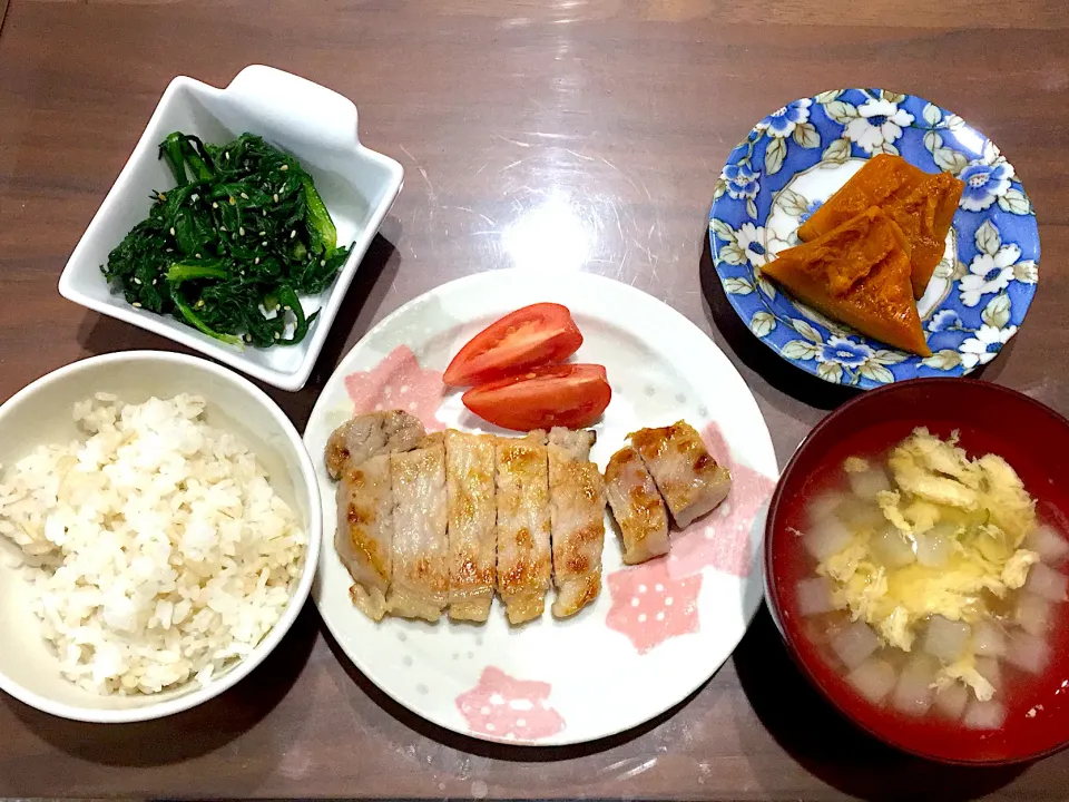 豚の味噌漬け焼き 大根と人参のかきたま汁 かぼちゃの煮物 春菊のナムル|おさむん17さん