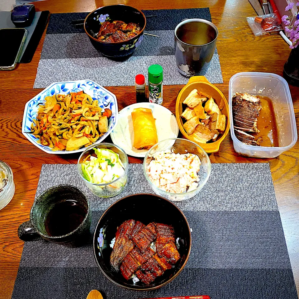 鰻丼、煮豚、煮牛、切り干し大根煮付け、白菜漬け、明太子ポテト、常備菜|yakinasuさん