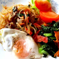 Snapdishの料理写真:Japchae and kale chips|Sakieeeeenさん