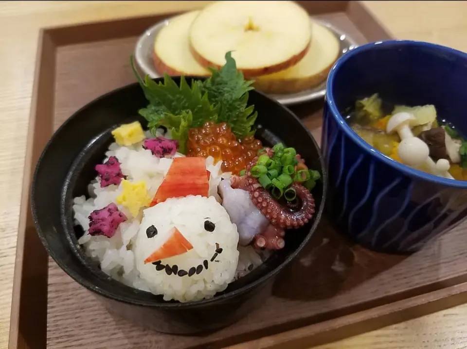 スノーマン海鮮丼|ひんひさん