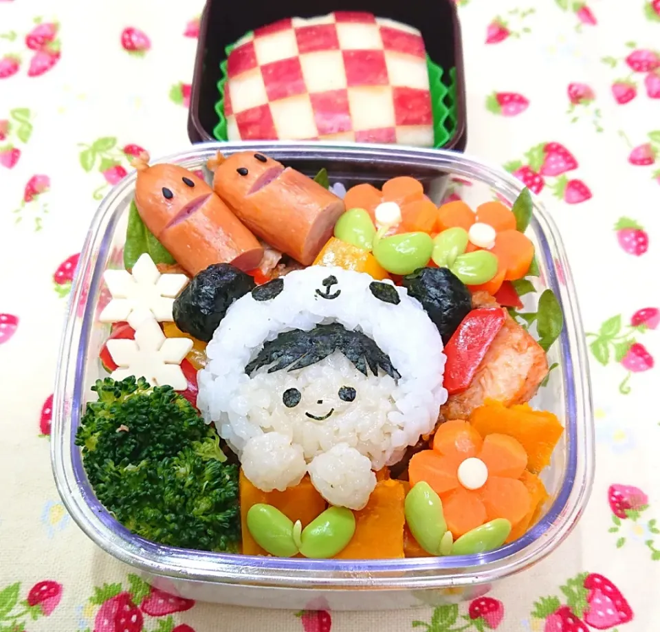 パンダ帽子おにぎり弁当❤️|みちゅあしさん