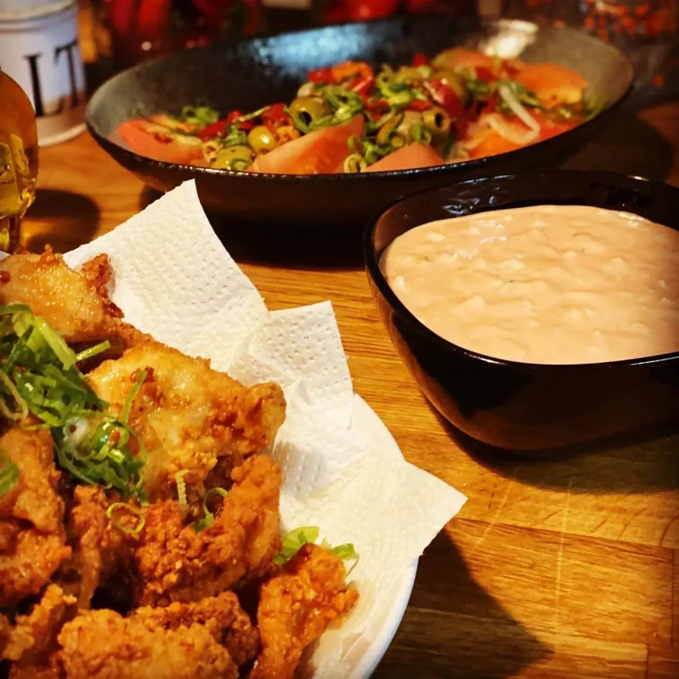 Garlic Spiced Chicken Goujon’s  with Jalapeño Sauce , Tomato Olive Salad #chicken #sauce #spicy #homecooking|Emanuel Hayashiさん